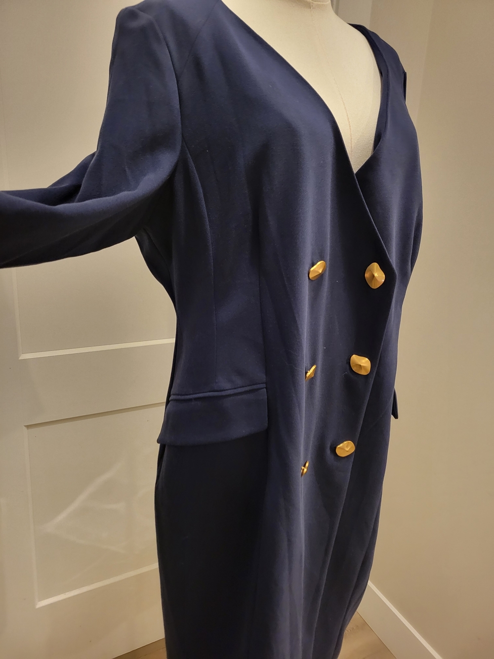 Donna Karan New York
Women's 3/4-Sleeve Double-Breasted Midi Blazer Dress - Picture 3 of 8